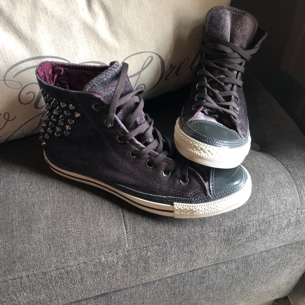 Velvet spiked converse